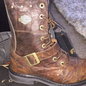 HARLEY DAVIDSON!!!!!!